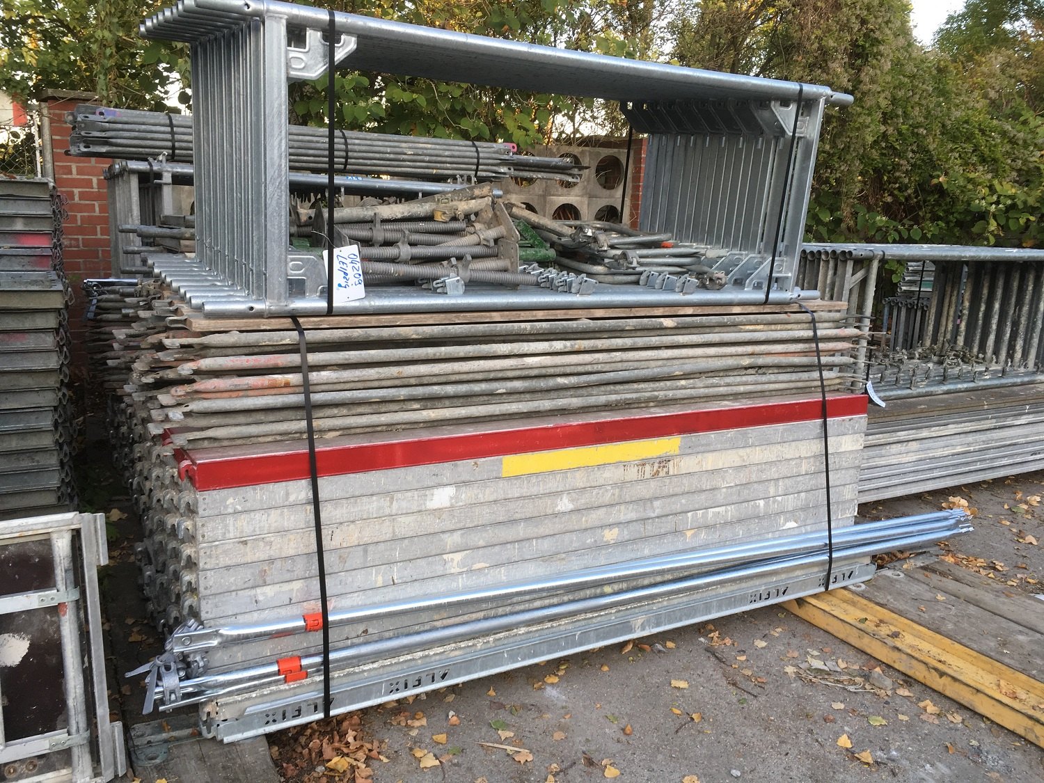 Gebrauchtes Gerüst – Beispielfoto aus dem Lager