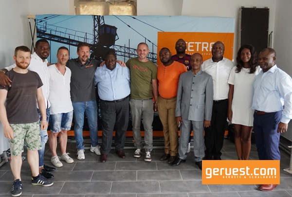 Die Teilnehmer der afriboom Wirtschaftreise 2019 machten Staion in der cetrac GmbH und informierten sich über den Kauf von Gerüsten und Schalungen