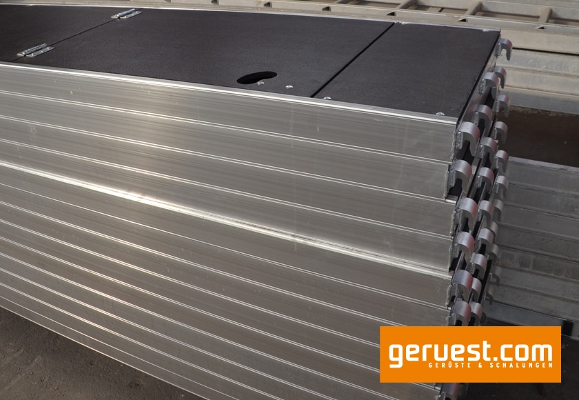 Vollaluboden Für Gerüst – 2,57 M X 0,61 M, Alu Protec Von Altrad Assco – Made In Germany, U-Auflage, Bis Lastklasse 5